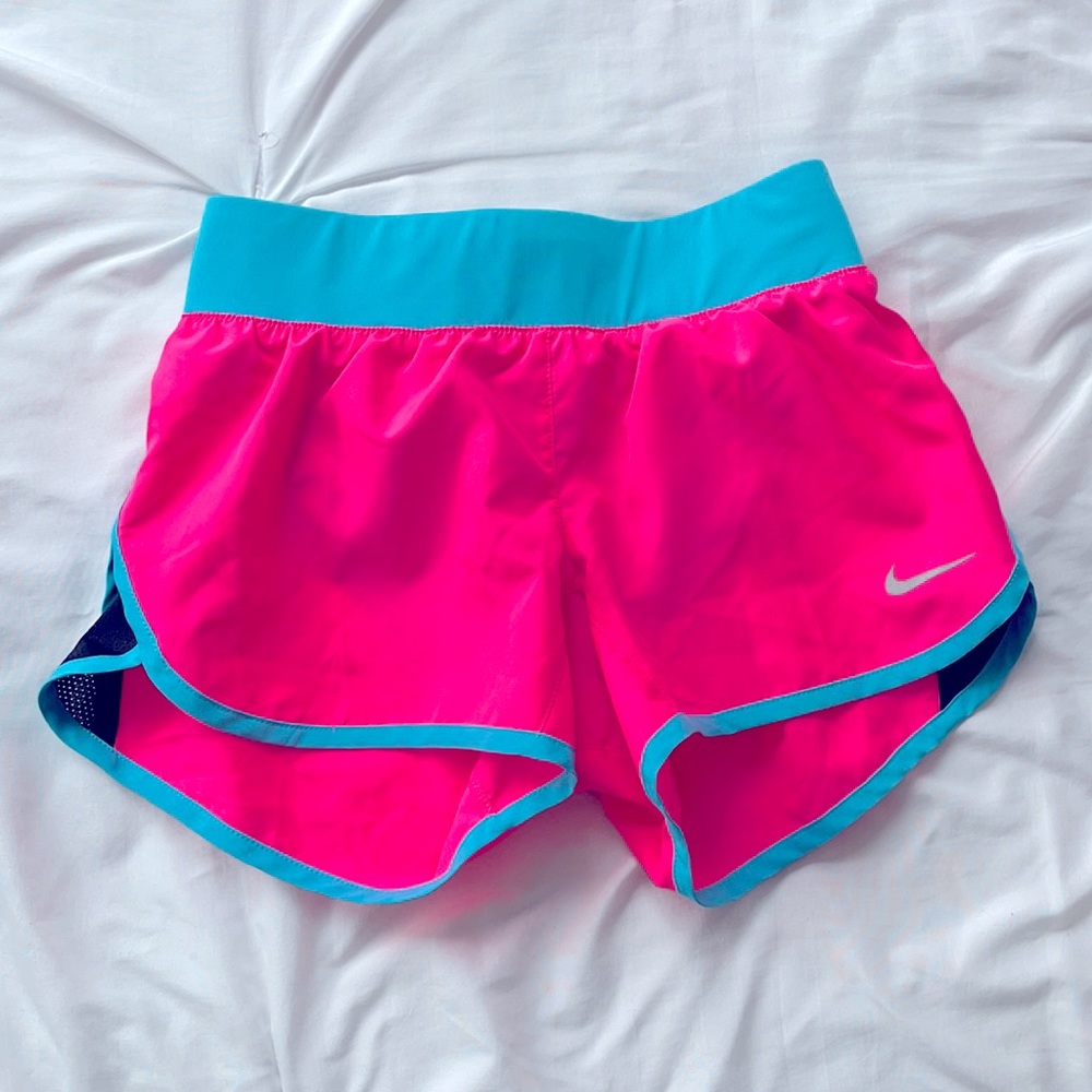 Nike Girls Tempo Dri-Fit shorts, size S